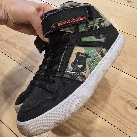 DC hightop shoes - Picture 8 of 8